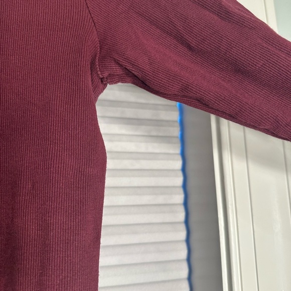 Polo Ralph Lauren maroon ribbed turtleneck soft, thick material J-3 - Picture 9 of 10